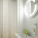 Hotel Ibis Styles Buttes Chaumont
