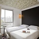 Ibis Styles Buttes Chaumont Parijs