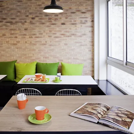 Ibis Styles Buttes Chaumont Hotel 3*
