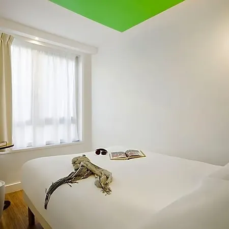 Hotel Ibis Styles Buttes Chaumont 3*