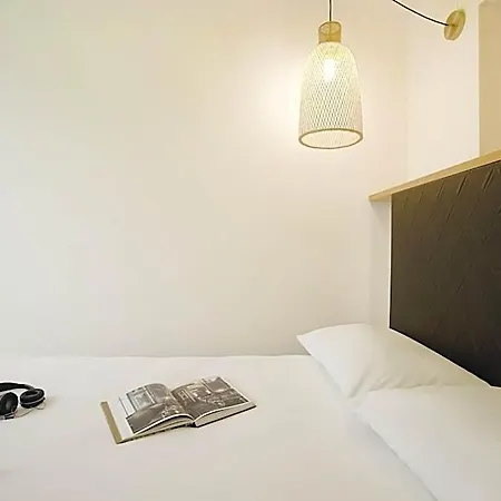 Ibis Styles Buttes Chaumont Hotel 3*