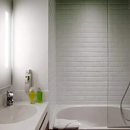 Hotel Ibis Styles Buttes Chaumont