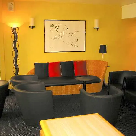 Hotel Ibis Styles Buttes Chaumont Paris