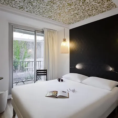 Ibis Styles Buttes Chaumont Paris