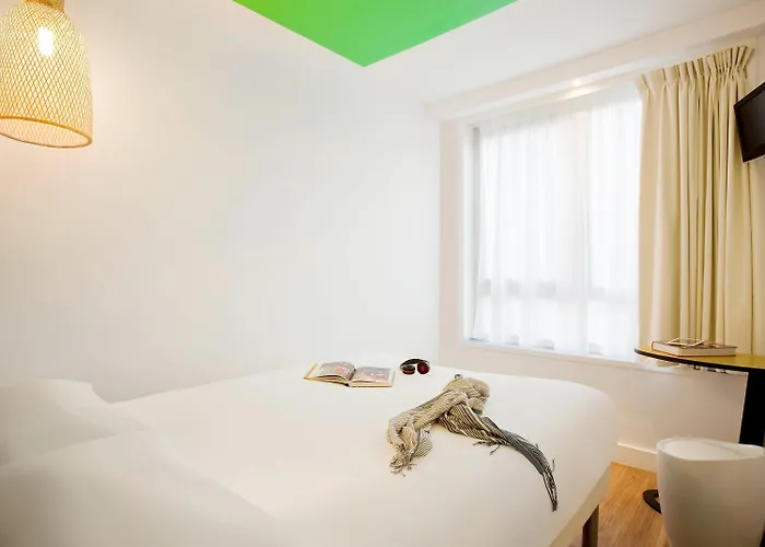 Ibis Styles Buttes Chaumont Hotel 3*