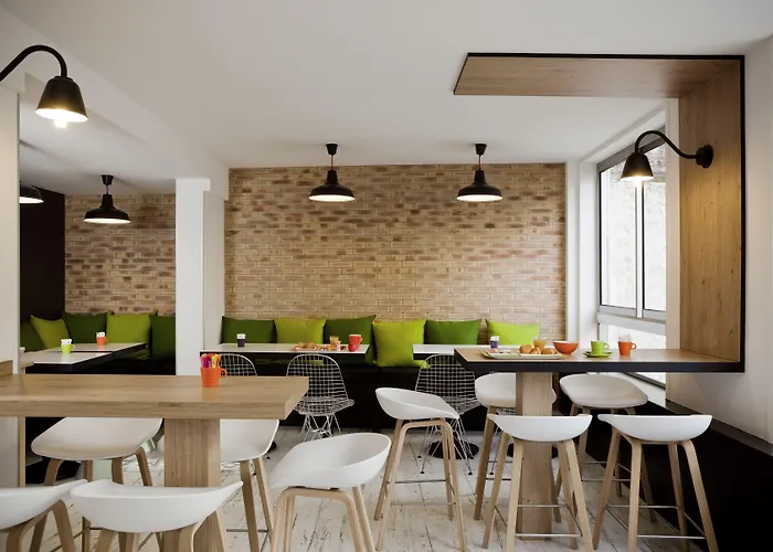 Hotel Ibis Styles Buttes Chaumont 3*