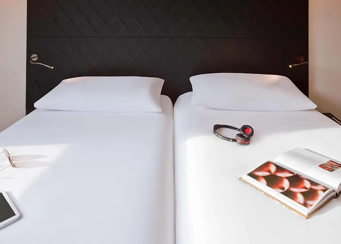 Ibis Styles Buttes Chaumont Parijs
